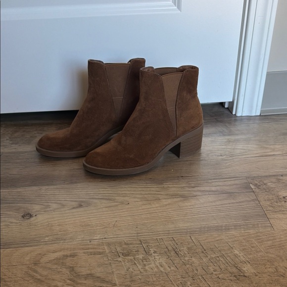Forever 21 Shoes - Forever 21 Brown Ankle Booties